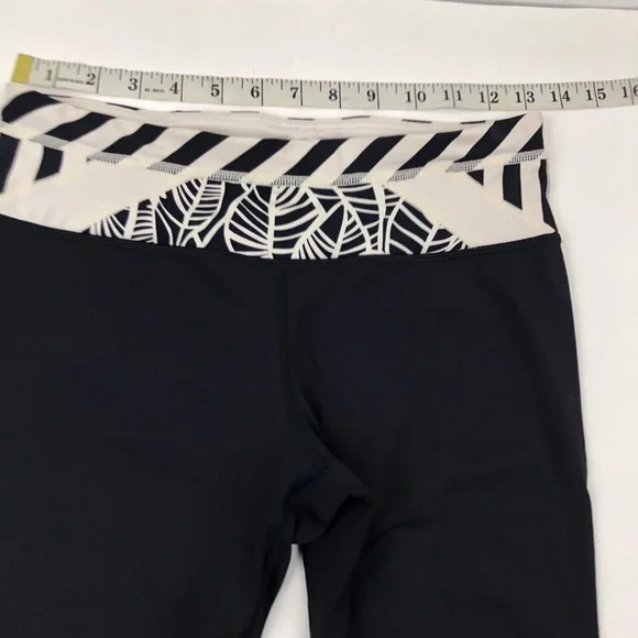 Lululemon Inspire Crop
Black / Pretty Palm Black Angel Wing - Picture 5 of 8